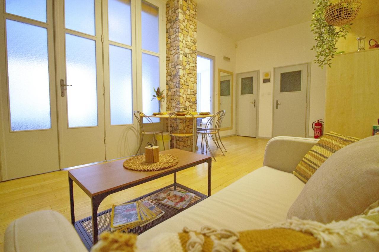 Urban Bourbon Apartment บูดาเปสต์ ภายนอก รูปภาพ